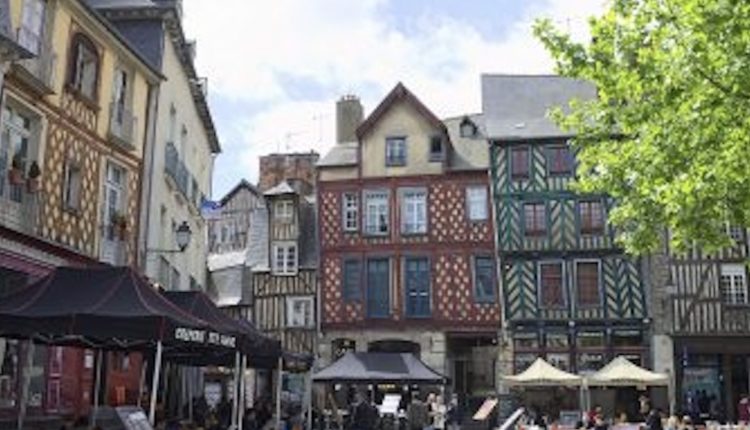 une