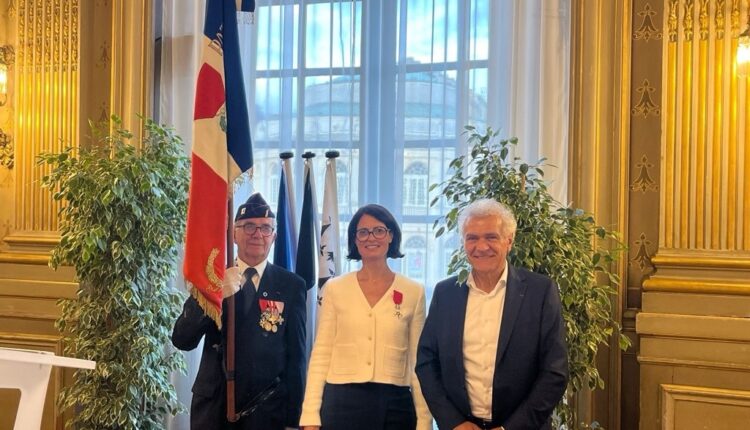 1F72F410-09F1-43C5-B532-2637BAE12110-1