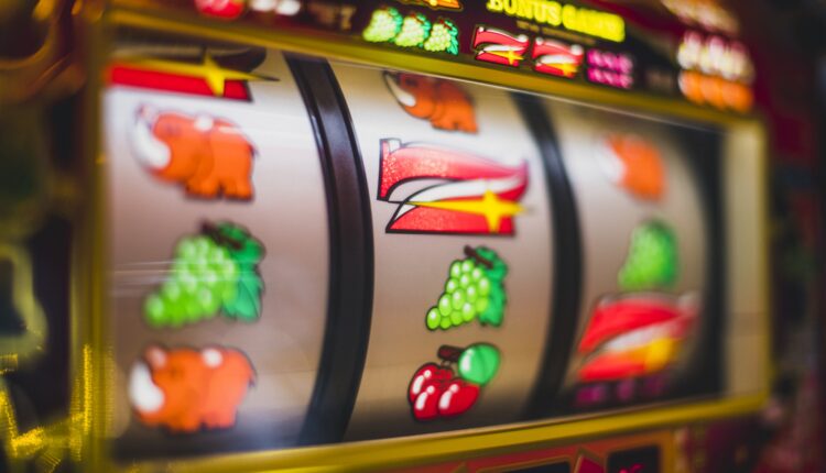 gambling-slot-machine-casino