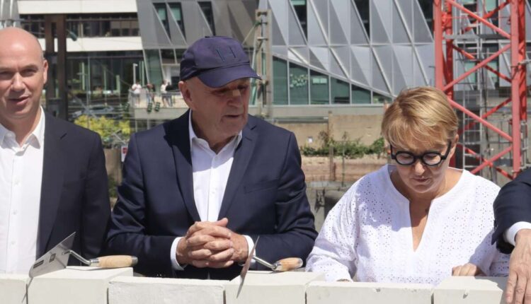 IMG_3467-1200×1200-cropped